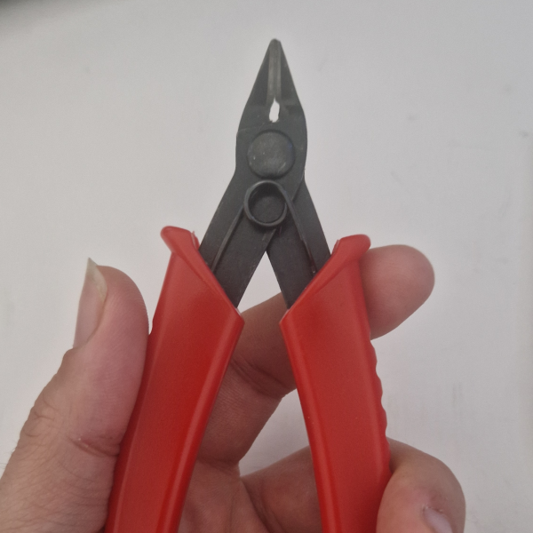 Plier Precision diagonal cutters for modelling, among other things (125 mm)